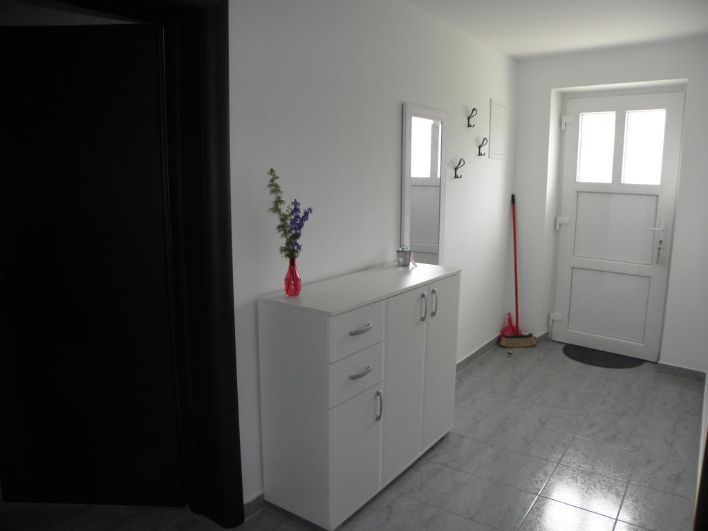 Apartment Jartic Betina  Værelse billede