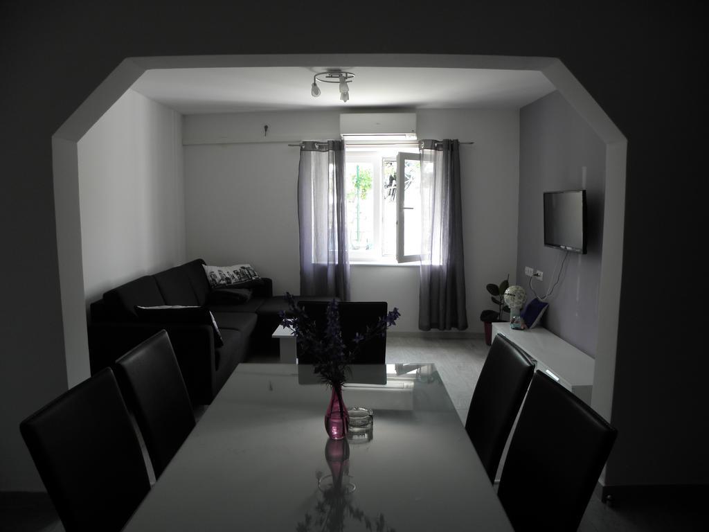 Apartment Jartic Betina  Eksteriør billede